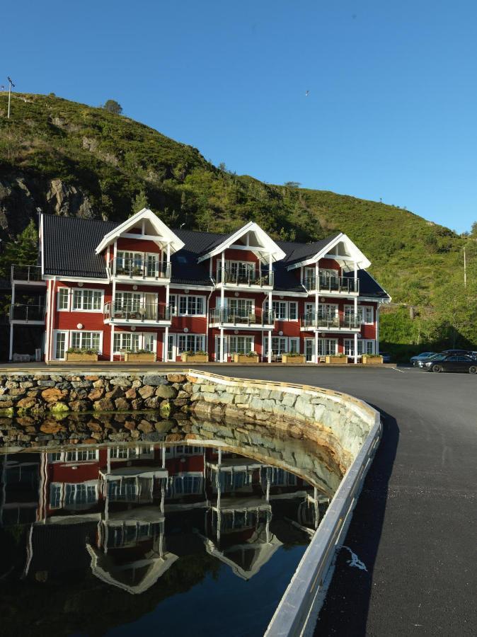 Knutholmen Hotel Kalvag Bagian luar foto