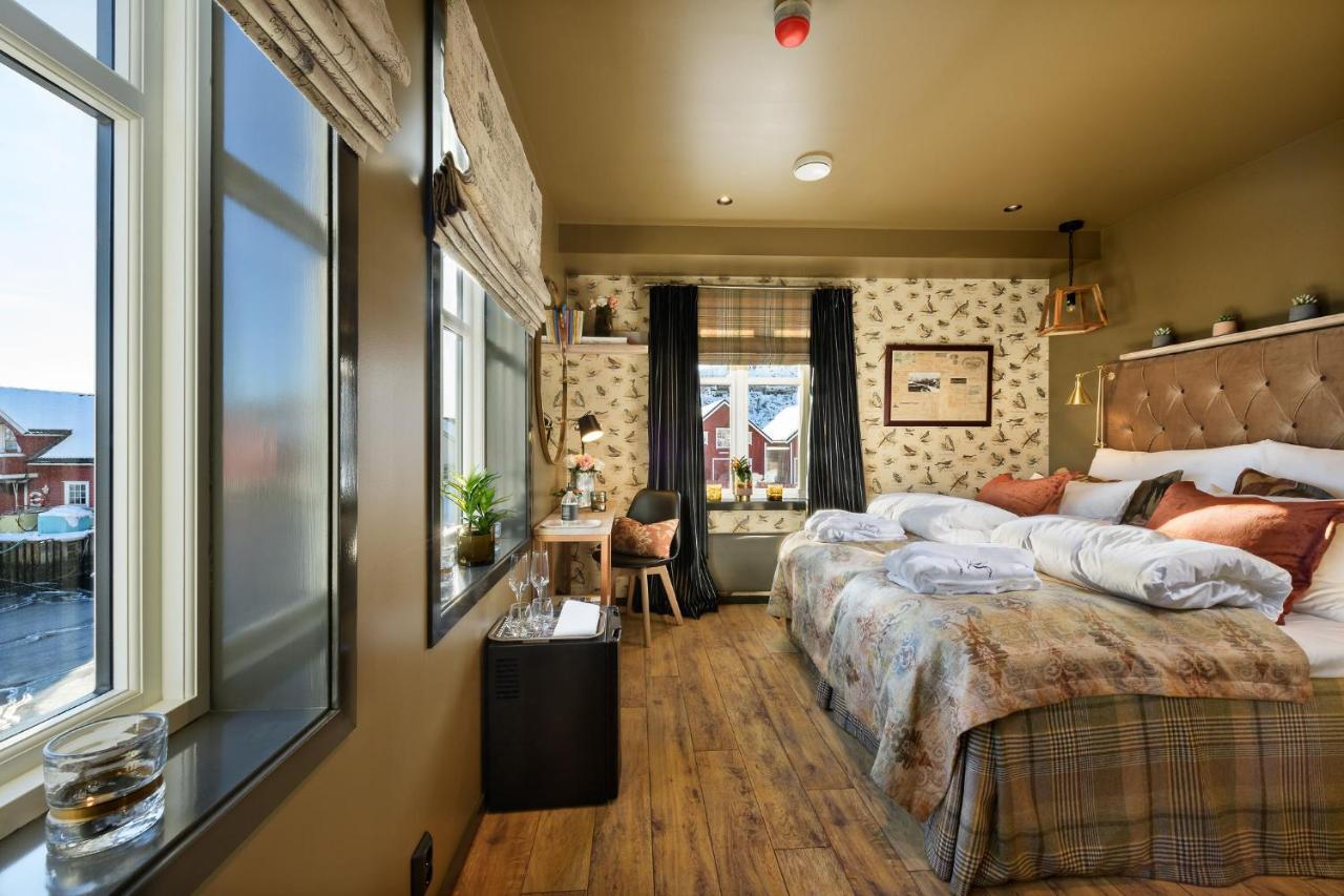 Knutholmen Hotel Kalvag Bagian luar foto