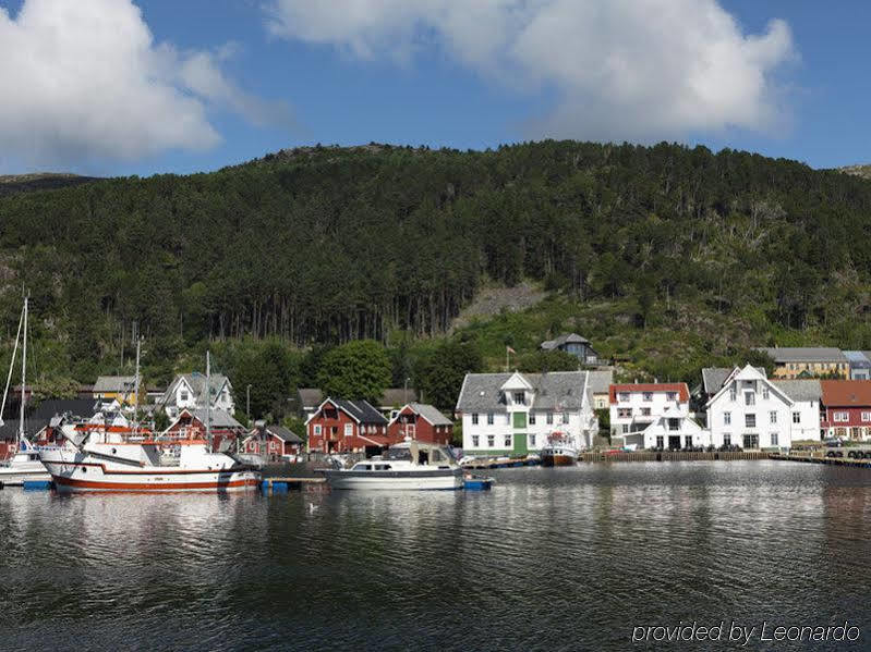 Knutholmen Hotel Kalvag Bagian luar foto